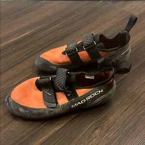 Men’s Mad Rock Science Friction Climbing Shoes in Orange and Black